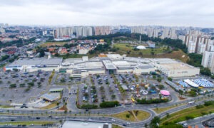 Vista área do Shopping Taboão